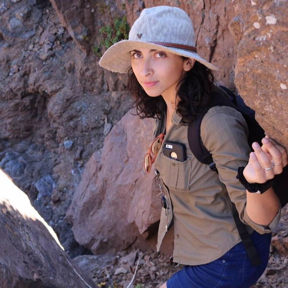 Meet your Posher, Carolina